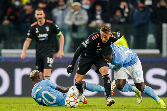 Melo Arthur of Juventus and Malik Abubakari of Malmö FF