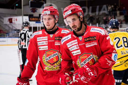 Almtunas Johan Eriksson har ont