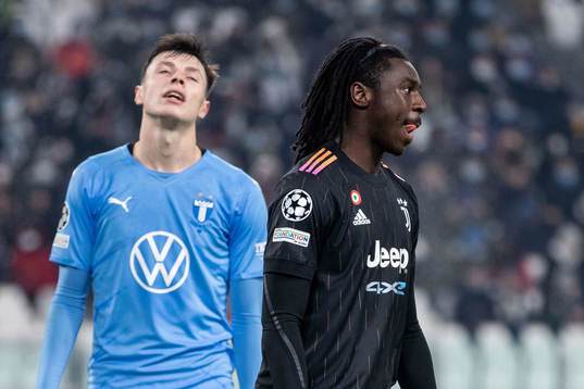 Anel Ahmedhodzic of Malmö FF and Moise Kean of Juventus