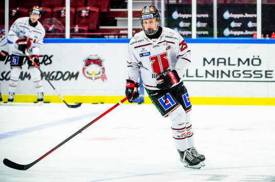 Örebros Elias Pettersson värmer upp innan