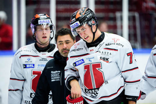 Örebros Oliver Eklind har ont