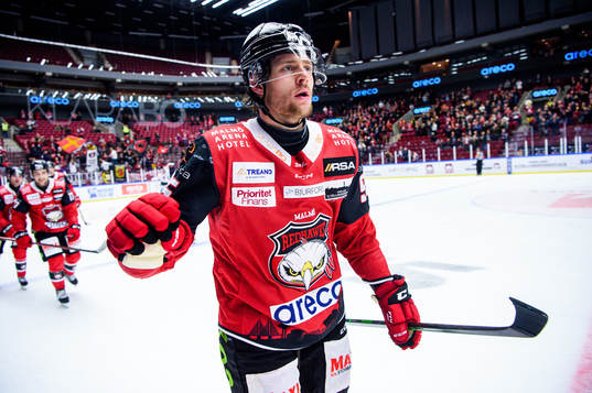 Malmö Redhawks Carl Persson jublar