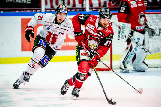 Malmö Redhawks Joakim Ryan mot Örebros Linus Öberg