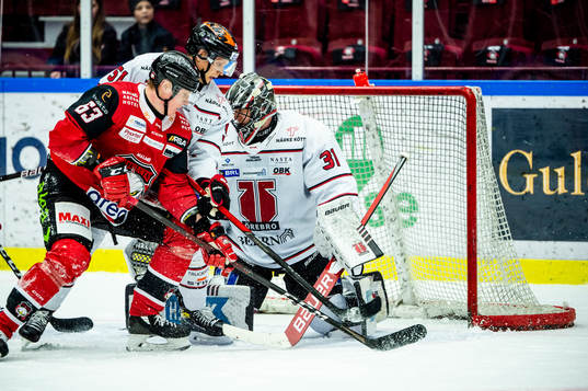 Malmö Redhawks Fredrik Händemark mot Örebros Kristian