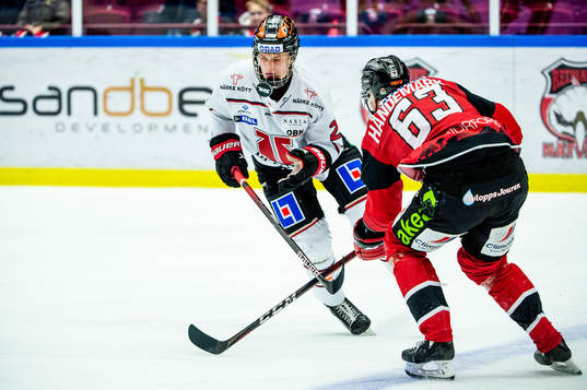 Örebros Elias Pettersson mot Malmö Redhawks Fredrik