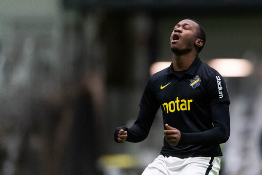 s Braxton Sserebe reagerar