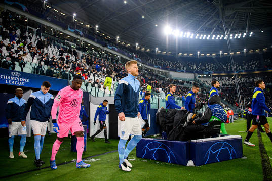 Goalkeeper Ismael Diawara and Anders Christiansen of Malmö