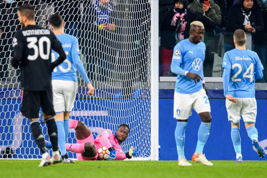 Goalkeeper Ismael Diawara of Malmö FF with a save