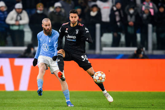 Jo Inge Berget of Malmö FF and Rodrigo Bentancur of