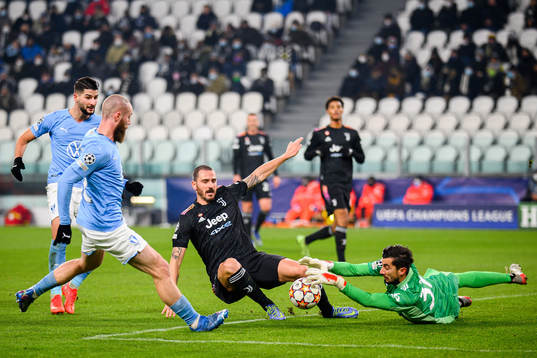 Antonio Colak and Jo Inge Berget of Malmö FF against