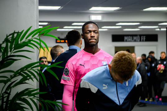 Goalkeeper Ismael Diawara of Malmö FF