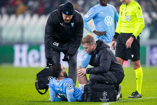 Erdal Rakip of Malmö FF in pain