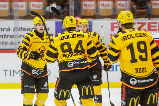 Skellefteås Jonathan Johnson jublar