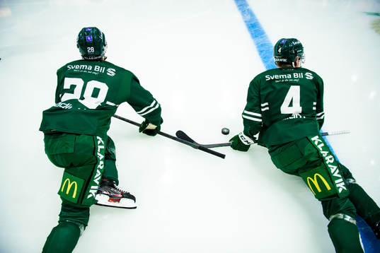 Färjestads Mattias Göransson och Oscar Lawner
