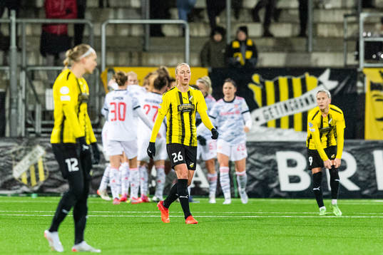 Julia Karlernäs of Häcken looks dejected