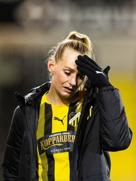 Stina Blackstenius of Häcken looks dejected