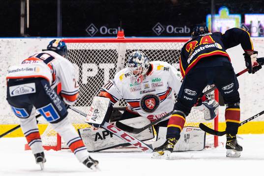 Djurgårdens Ludvig Rensfeldt gör 1-0 bakom Växjös