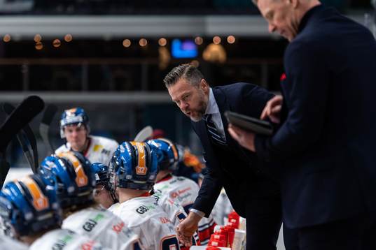 Växjös assisterande tränare Fredrik Hellgren
