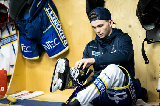 Leksands Isak Rosén innan ishockeymatchen i SHL mellan