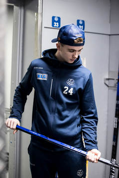 Leksands Isak Rosén innan ishockeymatchen i SHL mellan
