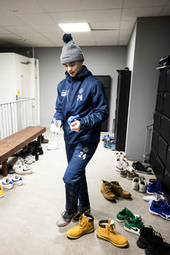 Leksands Isak Rosén innan ishockeymatchen i SHL mellan