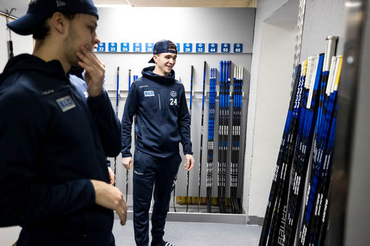 Leksands Isak Rosén innan ishockeymatchen i SHL mellan