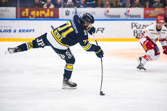 s Tyler Vesel gör 1-0