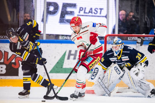 s Victor Sjöholm och Modos Pontus Näsén