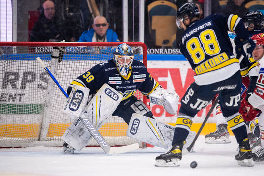 s målvakt Filip Larsson