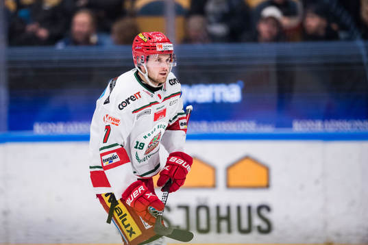 Modos Pontus Näsén jublar
