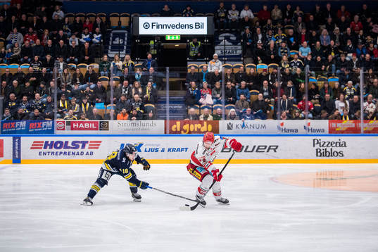 s Zion Nybeck och Modos Daniel Mannberg