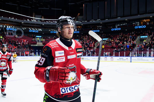 Malmö Redhawks Eric Engstrand jublar