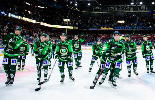 Färjestads spelare jublar
