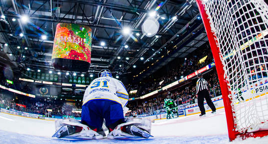 Leksands målvakt Kasimir Kaskisuo deppar