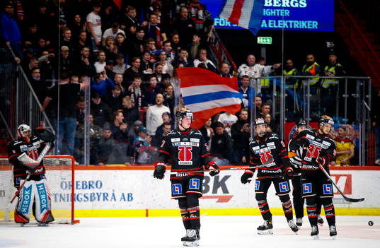 Örebros Simon Forsmark och Leo Carlsson deppar