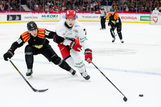 Brynäs Dmytro Timashov och Frölundas Simon Edvinsson