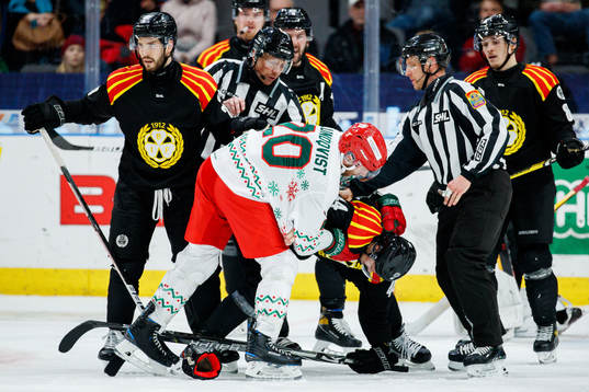 Frölundas Joel Lundqvist och Brynäs Nicklas Danielsson