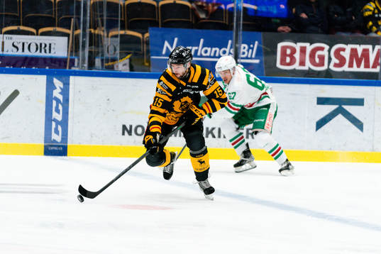 Skellefteås Melker Karlsson och Rögles Leon Bristedt