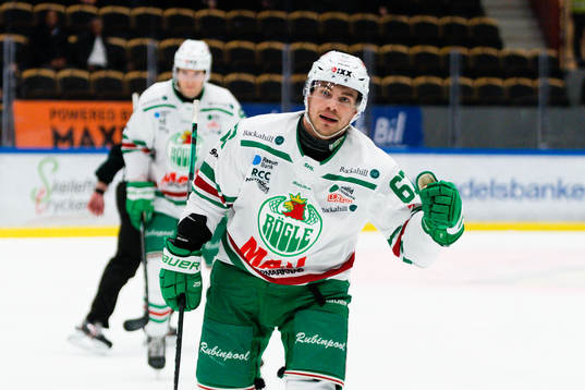 Rögles Leon Bristedt jublar