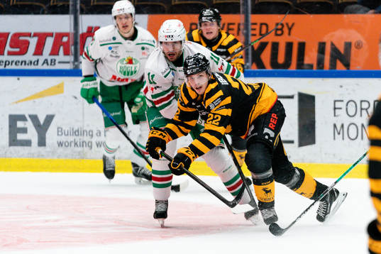 Rögles Mattias Sjögren och Skellefteås Jonathan Johnsson