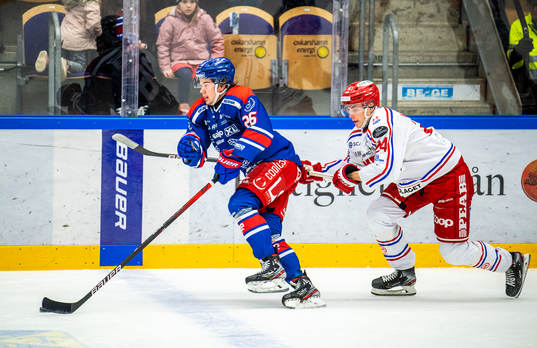 Oskarshamns Lukas Pilö och Timrås Erik Walli Walterholm