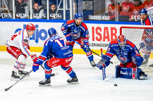 Timrås Sebastian Hartmann och Oskarshamns Jonas Engström