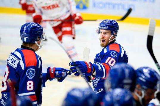 Oskarshamns Dale Weise jublar
