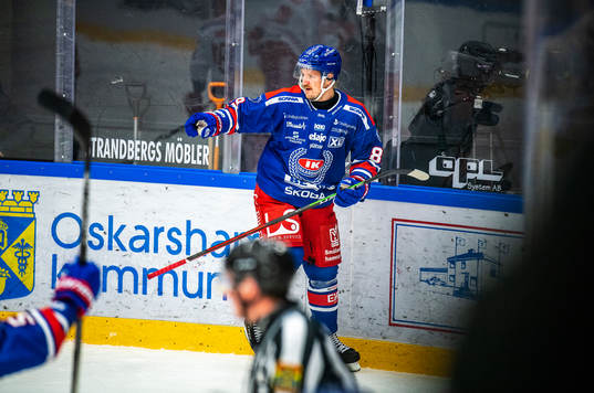 Oskarshamns Patrik Karlqvist jublar