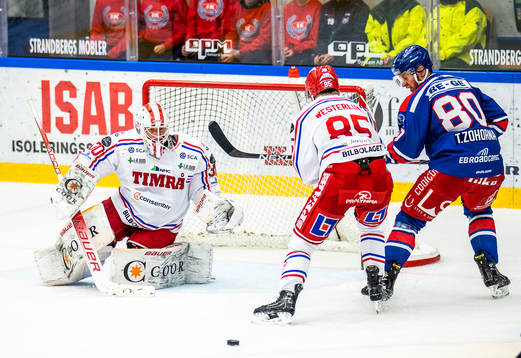 Timrås målvakt Jacob Johansson och Filip Westerlund samt
