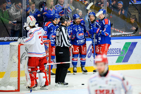 Oskarshamns Cameron Brace jublar
