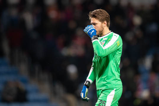 Helsingborgs målvakt Kalle Joelsson deppar