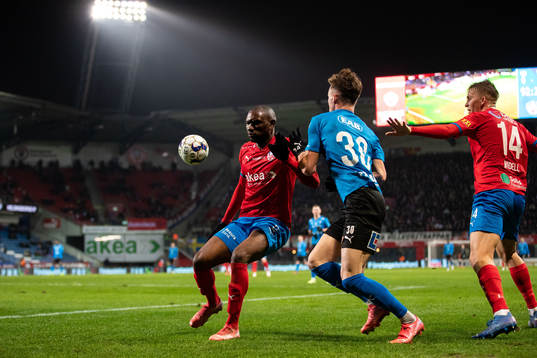 Helsingborgs Ravy Tsouka-Dozi och Halmstads Alexander