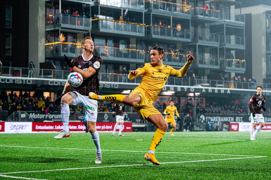 Joackim Solberg of Mjøndalen and Erik Botheim of
