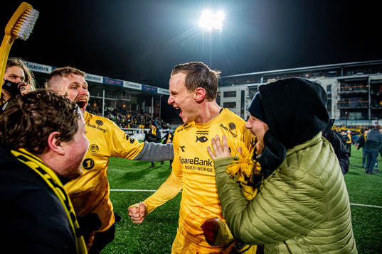 Marius Lode of Bodø/Glimt celebrates winning the league